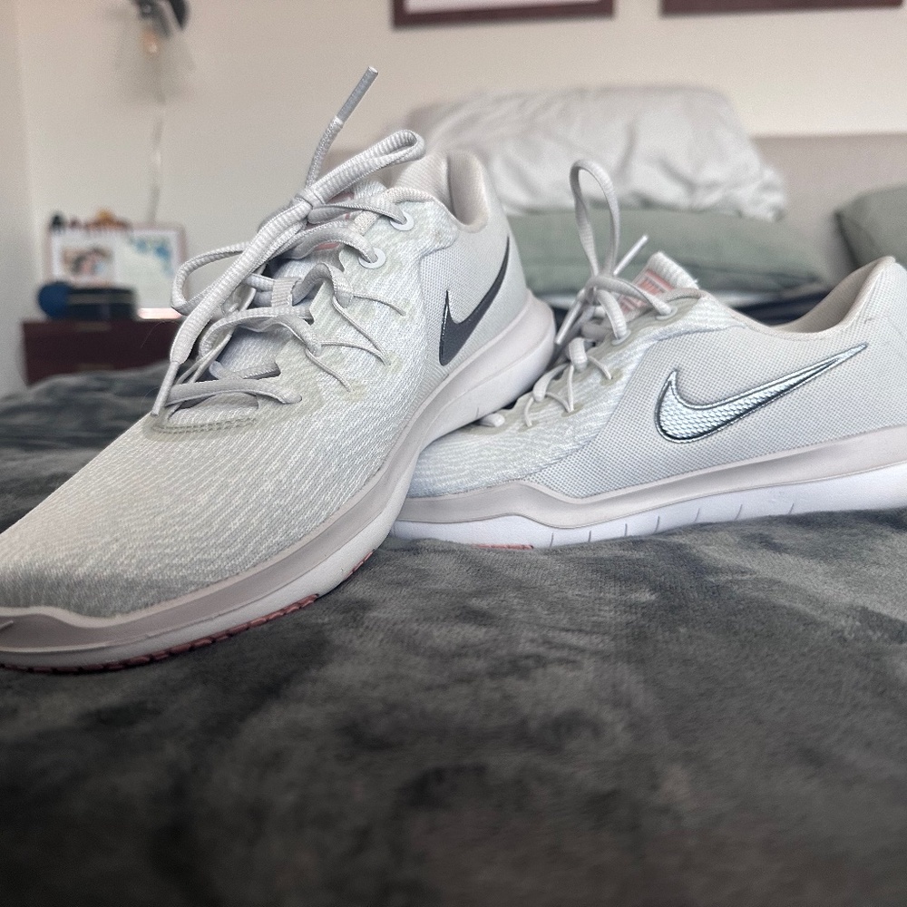 NWOT - Nike Flex Supreme TR6